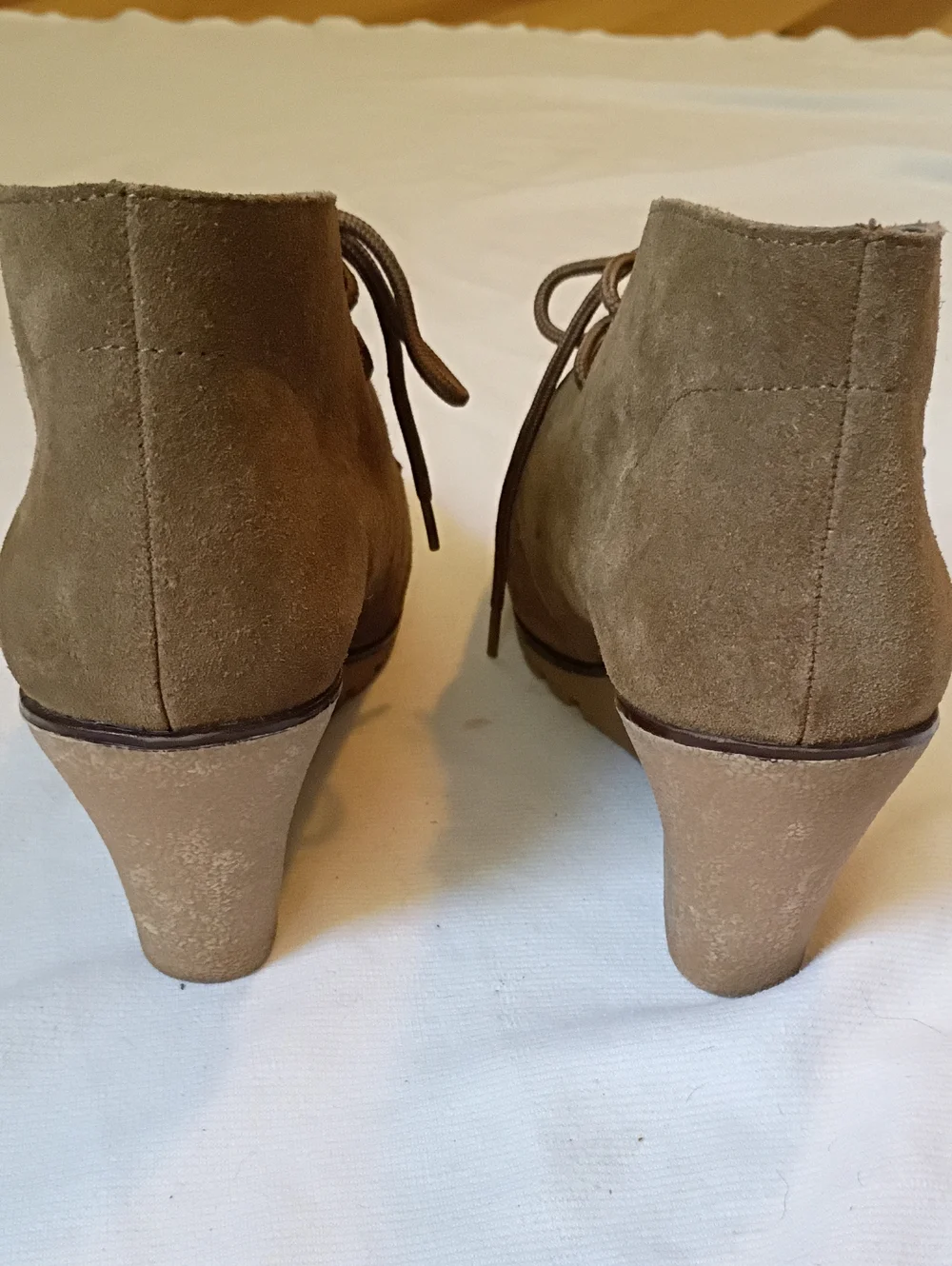 Kelsi Dagger elegant taupe
